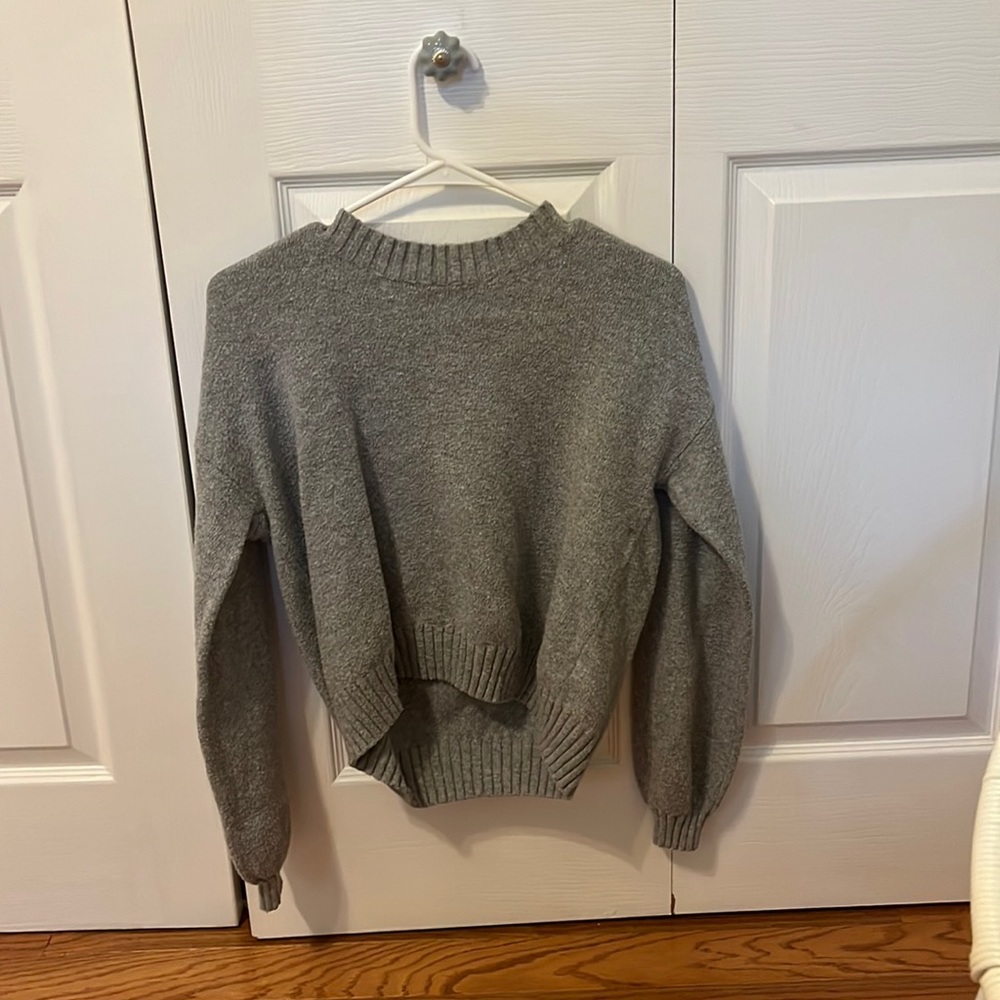 Hollister, size small, grey